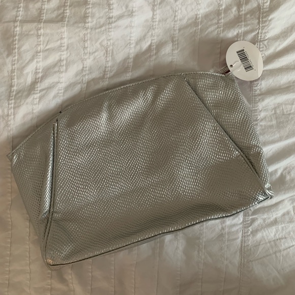 Silver Makeup Bag (Medium Size) - Picture 1 of 2
